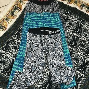 Nike lot of 3 athletes pants  waistband in black / green Sz small